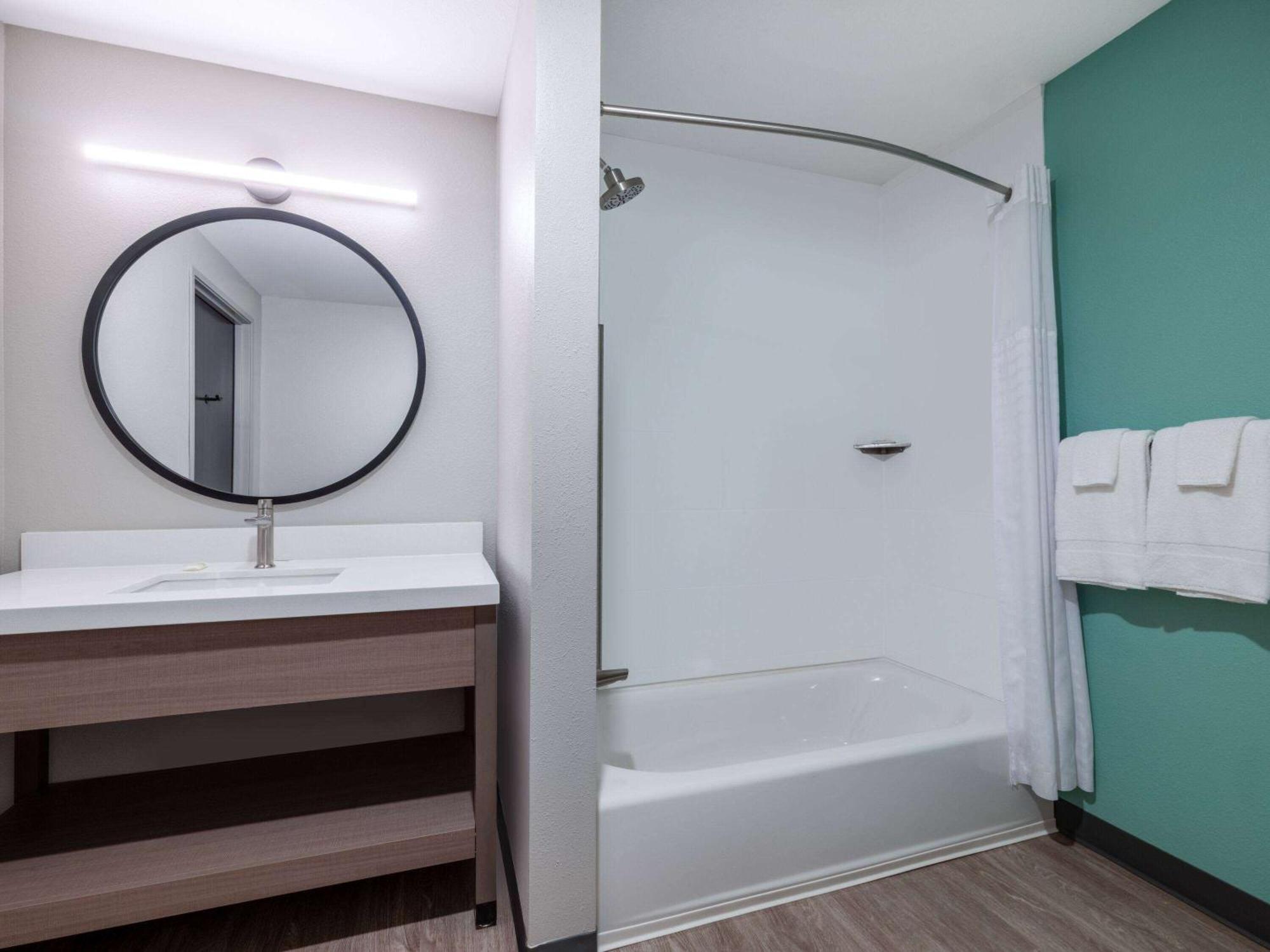 Echo Suites Extended Stay By Wyndham Indianapolis Ameriplex Exterior photo