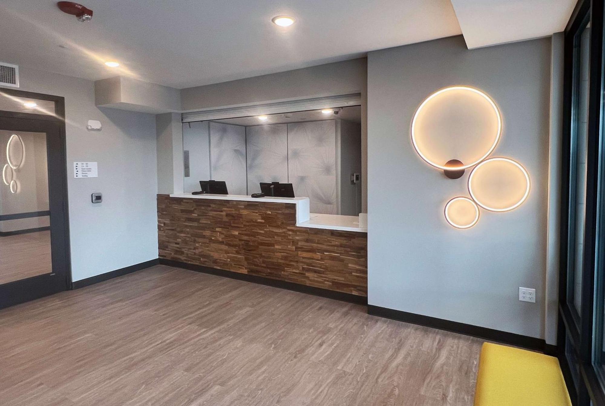 Echo Suites Extended Stay By Wyndham Indianapolis Ameriplex Exterior photo